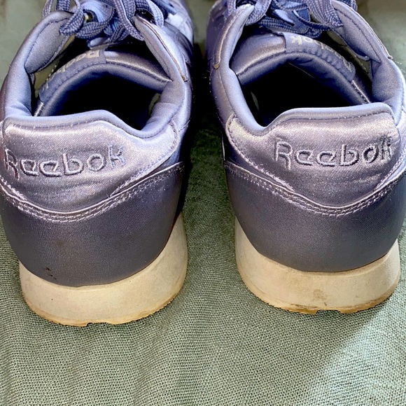 Periwinkle Reebok sneakers - Picture 2 of 4